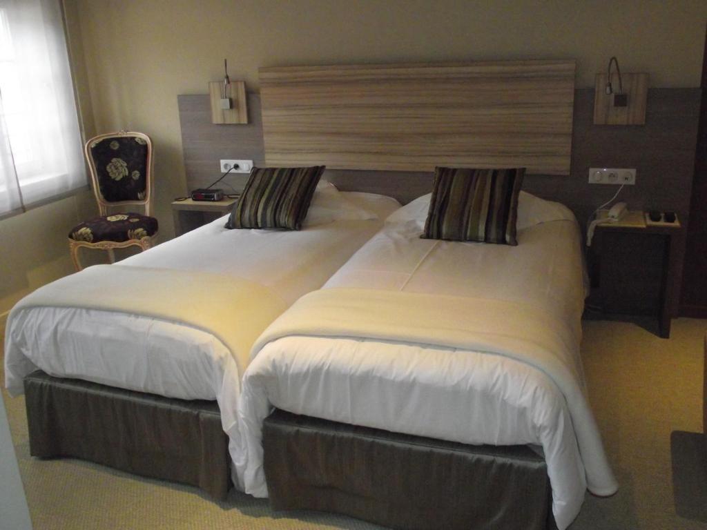 Hostellerie au Cygne Wissembourg Zimmer foto