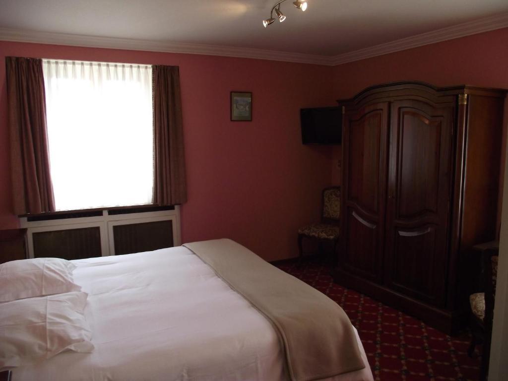 Hostellerie au Cygne Wissembourg Zimmer foto