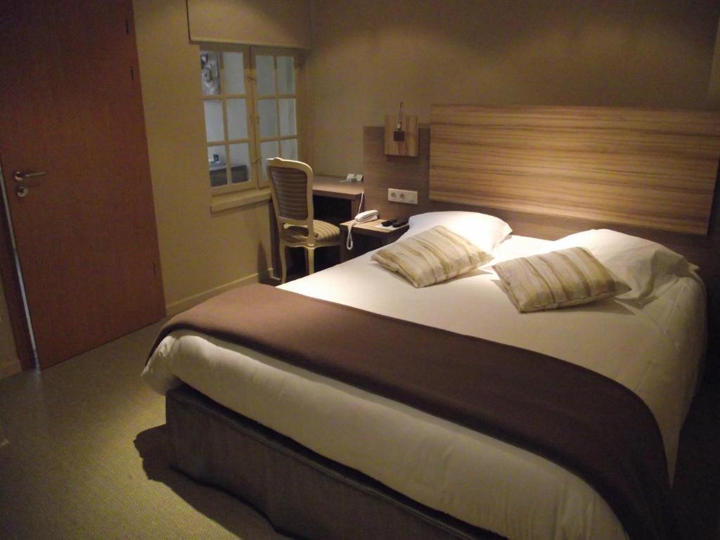 Hostellerie au Cygne Wissembourg Zimmer foto